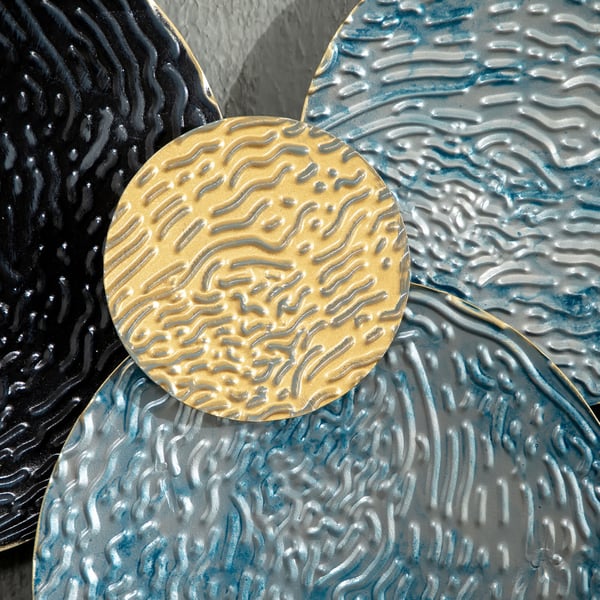 Seinäveistos, 121x53 cm, kulta, sininen, musta