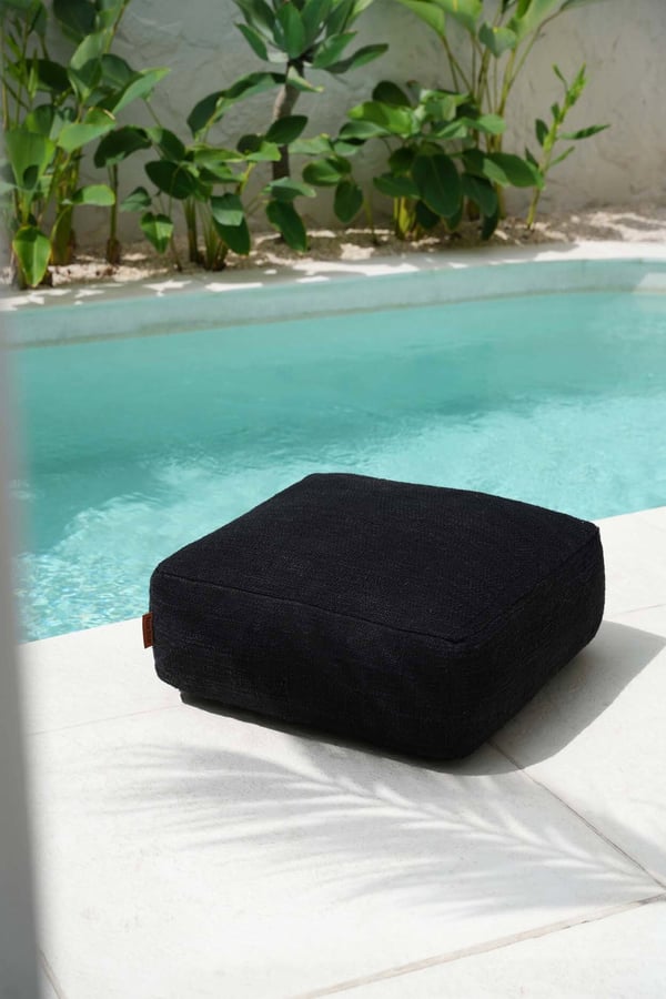Mukava Pouffe - Musta, 60 x 60 x 25 cm
