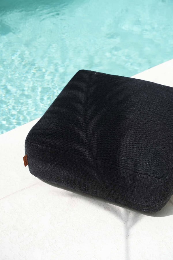 Mukava Pouffe - Musta, 60 x 60 x 25 cm