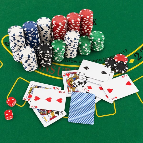 Pokercmappisetti, 56x20x6,5 cm, musta hopea