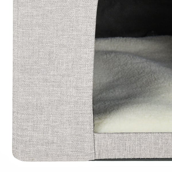 Kissajakkara luolalla, 38,5x37x37 cm, beige