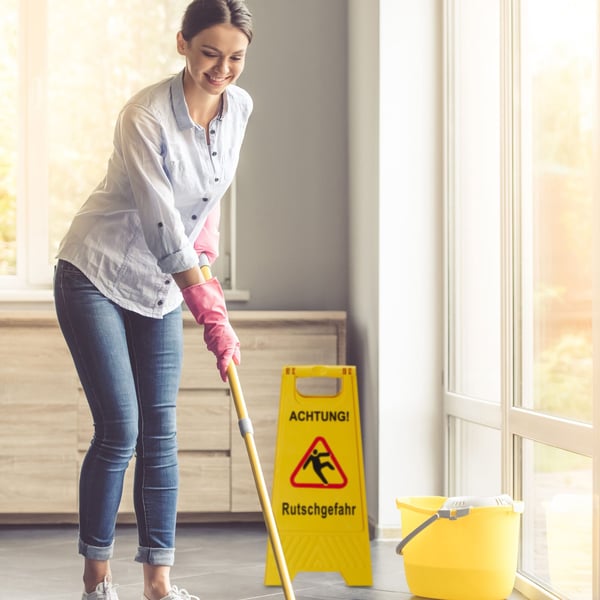 Varoituskyltti, 59x29x30 cm, keltainen