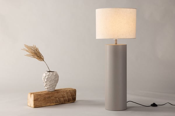 Lattiavalaisin, Umeå x Josefin Lustig, 100x40x40 cm, Harmaa