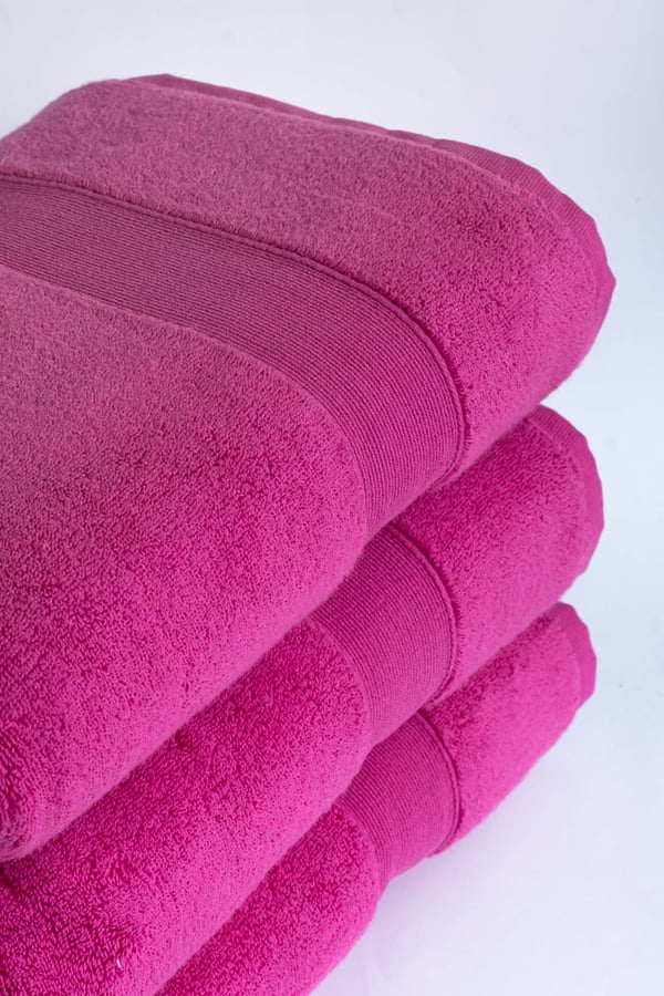 Rocco handduk 50x90 cm amarant 600g 100% bomull