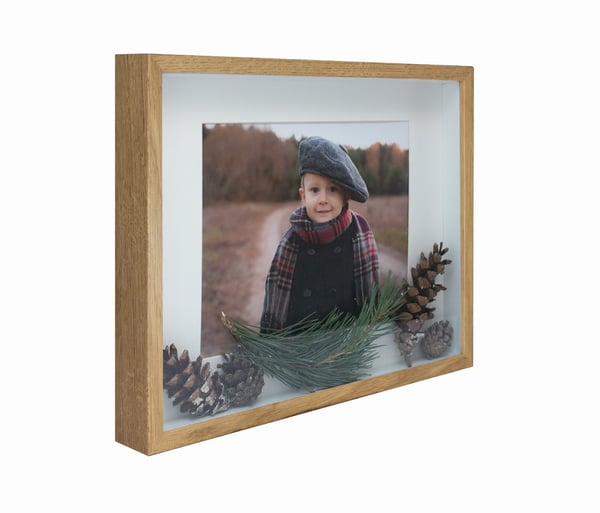 3D-ram djup för foton, souvenirer och buketter 28x35cm (20x25) ek med passepartout