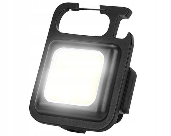 5-in-1 3W LED-taskulamppu pullonavaajalla ja avaimenperällä