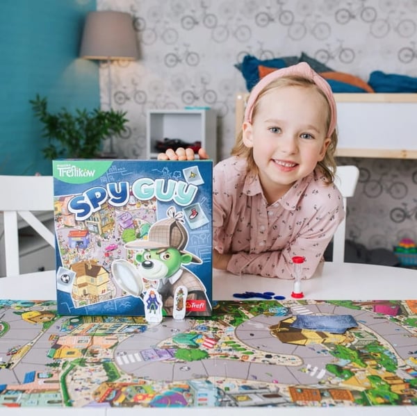 Vakooja ja etsivä perhelautapeli