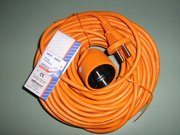 Puutarhan jatkojohto 20m, oranssi, 250V