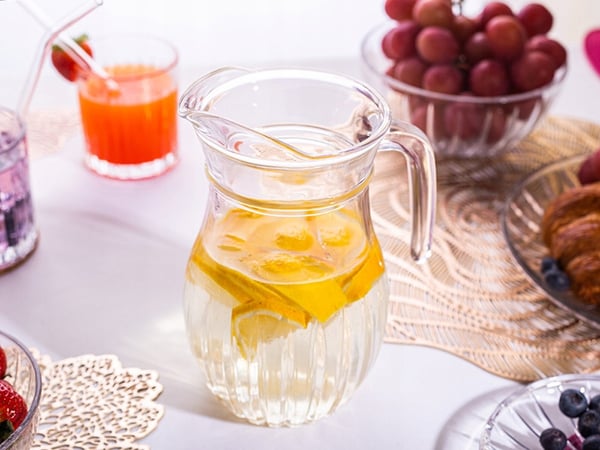Lasinen kannu kylmiin juomiin 1,2 l Venus