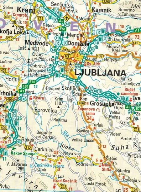 Vestbalkan 1:725.000. Albanien, Bosnien-Hercegovina, Kroatien, Kosovo, Makedonien, Montenegro, Serbien, Slovenien. Vandtæt vejkort.