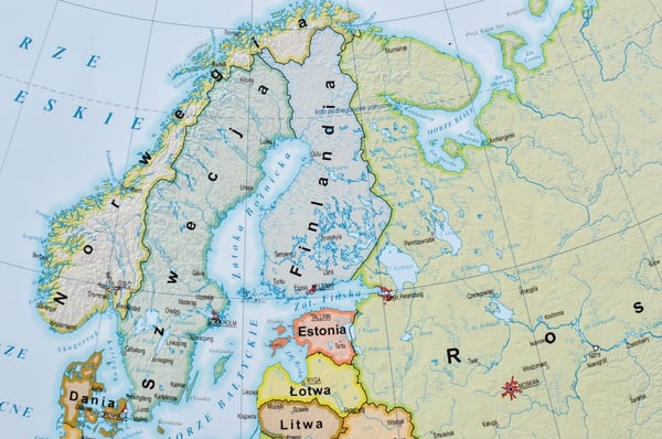 Europa. Politisk og fysisk kort. Dobbeltsidet vægkort.