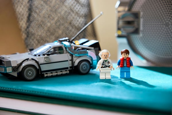 LEGO Speed Champions 77256 Tidsmaskin från filmen Tillbaka till framtiden