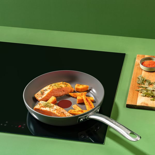 Tefal (RE)NEW+ stekpanna, 24 cm, keramisk beläggning, grå