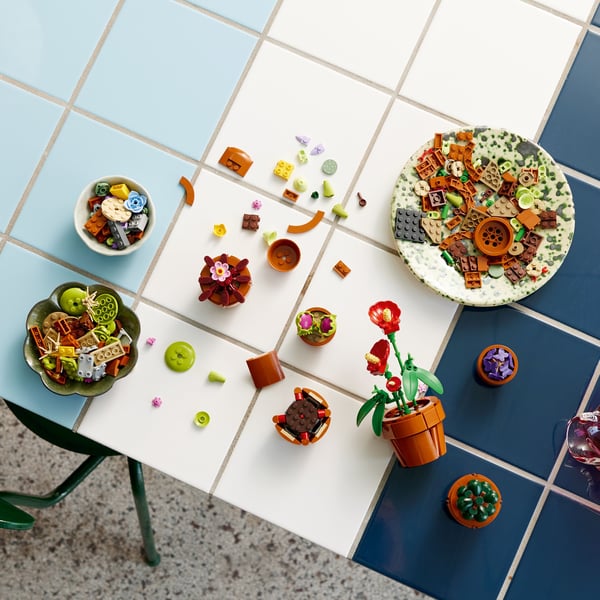 LEGO Icons Små växter Byggset för vuxna 10329