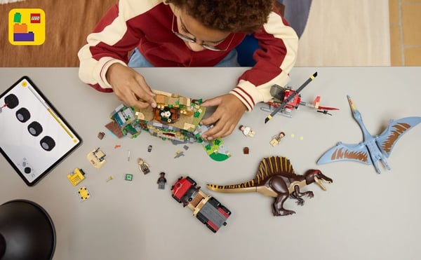 LEGO Jurassic World 76976 Spinosauriens och Quetzalcoatlus flykt