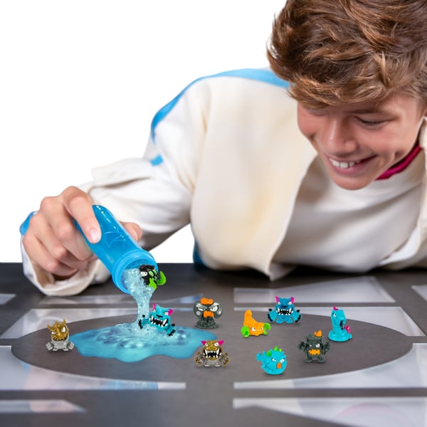 MrBeast Lab Swarms Mega Lab - 12 figurer, assorteret
