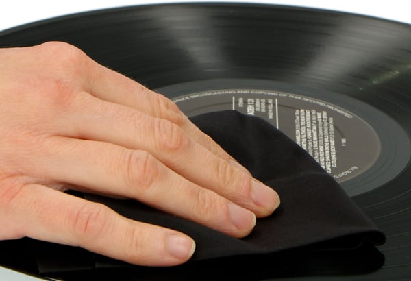 Lenco TTA-3IN1 -vinylpladens rensningssæt.