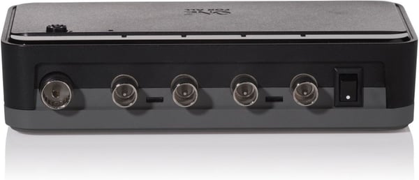 One For All SV9640-5G Antennförstärkare med fyra utgångar, 20dB förstärkning