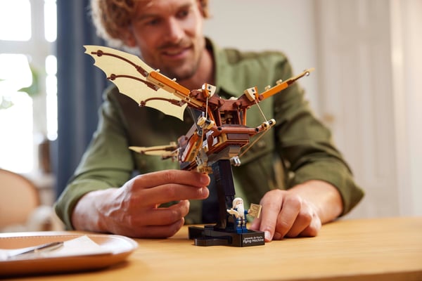 LEGO Icons 10363 – Leonardo da Vincis flyvemaskine