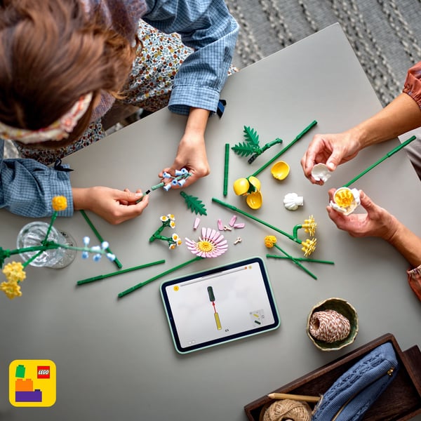 LEGO Botanicals 10347 – Liten solig blomsterbukett