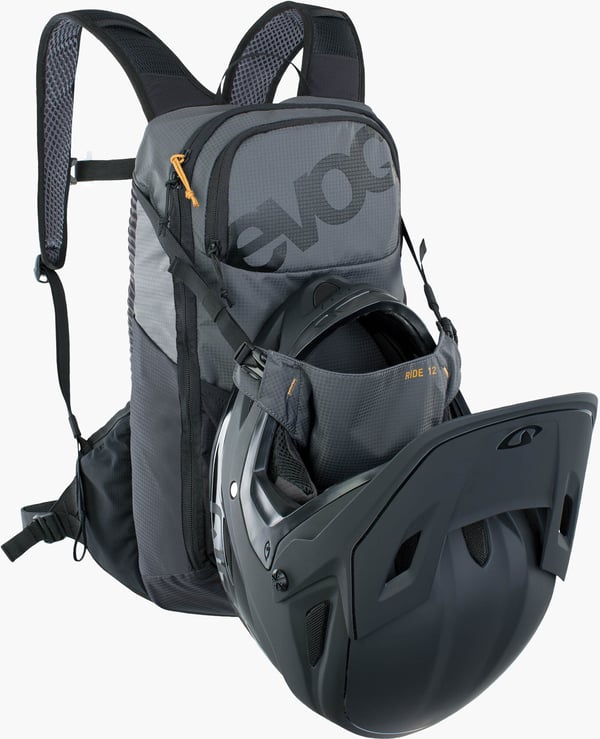 Evoc Ride-rygsæk, 8 l og 2 l drikkepose, sort
