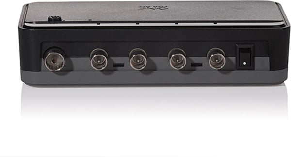 One For All SV9640-5G Antennförstärkare med fyra utgångar, 20dB förstärkning