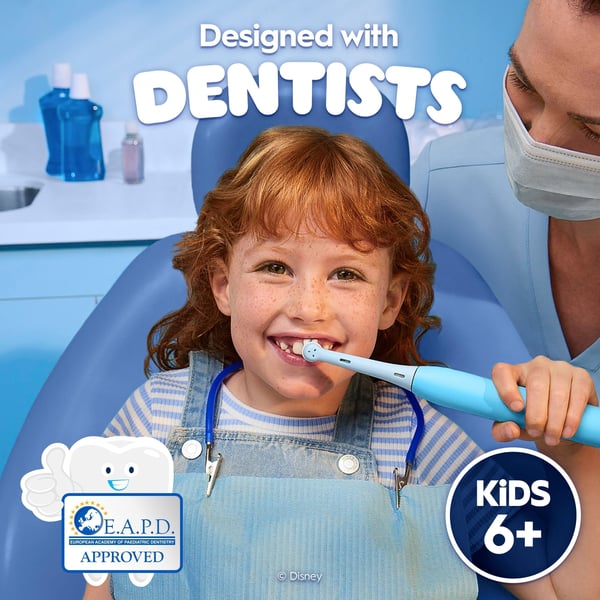 Oral-B iO Kids 6+ Disney Stitch eltandborste och resefodral