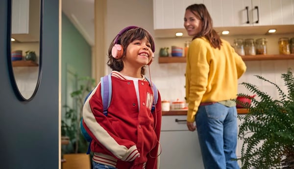 Philips TTAK2000MP/00 trådbundna hörlurar för barn, rödviolett