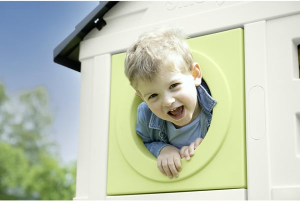 Smoby Life House på pålar lekstuga med rutschkana
