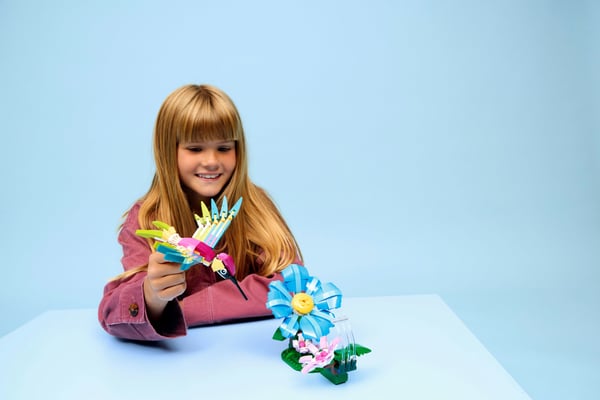 LEGO Creator 31384 Vilda djur: Färgglad kolibri 3-i-1