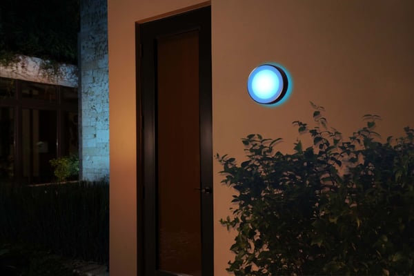 Philips Daylo HUE Outdoor -smart væglampe  til udendørsbrug, 22 cm