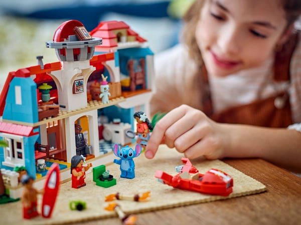 LEGO Disney Classic 43268 – Lilo och Stitchs strandhus