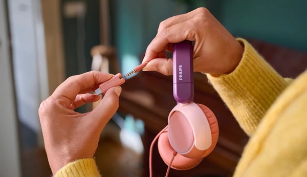 Philips TTAK2000MP/00 trådbundna hörlurar för barn, rödviolett