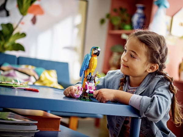 LEGO Creator Exotisk papegoja 31136 Byggset (253 delar)