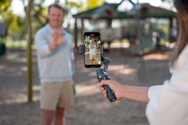 DJI Osmo Mobile 8 gimbal för mobiltelefon