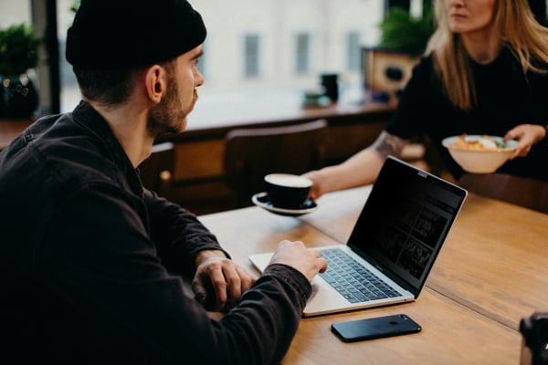 Hyper HyperShield Magnetisk Integritetsfilter til MacBook Pro 14" - datasikkerhedsbeschytter