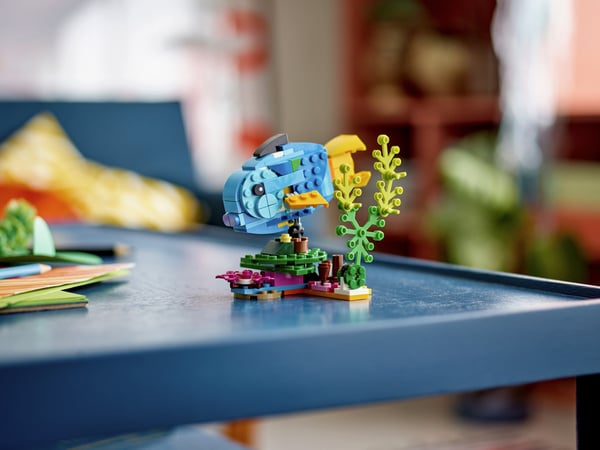 LEGO Creator Exotisk papegoja 31136 Byggset (253 delar)