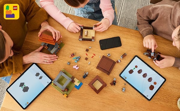 LEGO Minecraft 21278 Rövarnas främre utpost och Förintelsebadet
