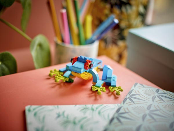 LEGO Creator Exotisk papegoja 31136 Byggset (253 delar)