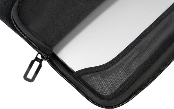 Tucano Velluto -skyddsfodral för 14-tums MacBook Pro, svart