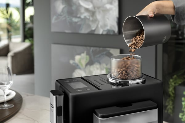 DeLonghi Rivelia EXAM440.55.B kaffemaskin, svart