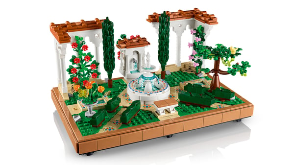 LEGO Icons 10359 – Trädgård och fontän