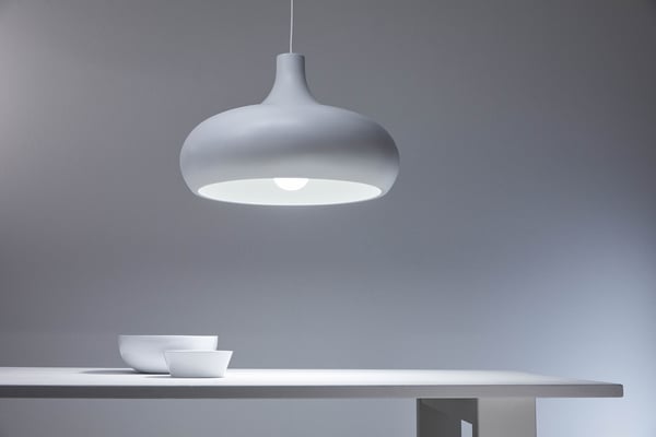 WiZ smartlampe, E27, opalglas, RGBW, Wi-Fi, 2452 lm