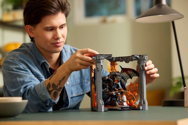 LEGO Icons 10367 Sagan om Ringen: Balrogs eldbok mini-värld