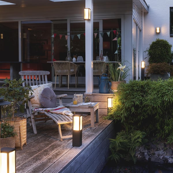 Philips Hue Impress Outdoor -smarthallampa, smal, antracit, för utomhusbruk, 24 cm, 1200 lm