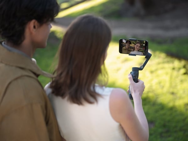 DJI Osmo Mobile 8 gimbal för mobiltelefon
