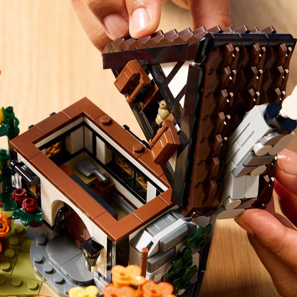 LEGO Ikoner 11372 Höstigt stugträdgård