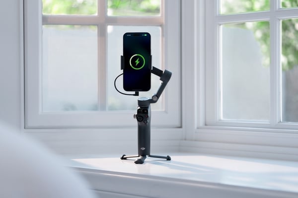 DJI Osmo Mobile 8 gimbal för mobiltelefon