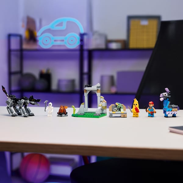 LEGO Fortnite 77075 Peelyn och Sparkplugins äventyr