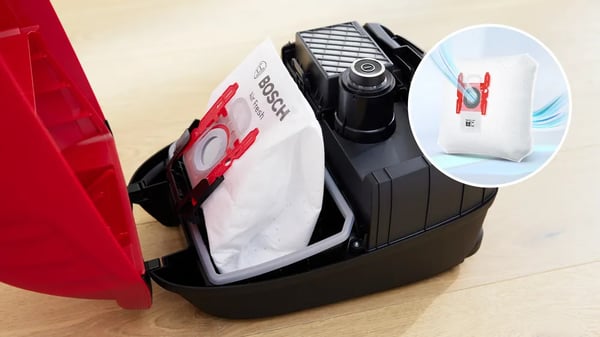 Bosch Serie 6 ProAnimal BGL6PET3 dammsugare, röd